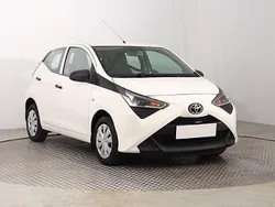 Biały Używany 2018 Toyota Aygo Hatchback | 35 499 zł (Uczciwa cena)