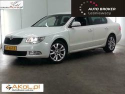 Biały Używany 2009 Skoda Superb Sedan/Limuzyna | 54 900 zł