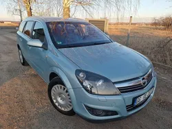 Niebieski jasny (metalik) Używany 2009 Opel Astra Kombi | 13 200 zł (Uczciwa cena)