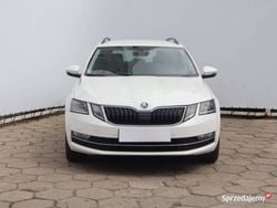 Biały Używany 2017 Skoda Octavia Kombi | 52 999 zł (Uczciwa cena)