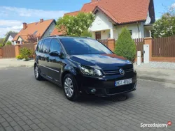 Czarny Używany 2011 VW Touran Highline Minivan | 32 900 zł (Uczciwa cena)