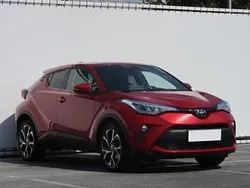 Czerwony Używany 2019 Toyota C-HR SUV | 81 499 zł (Uczciwa cena)