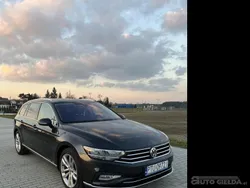 Ciemny grafit Używany 2019 VW Passat Elegance Kombi | 82 900 zł (Dość drogi)