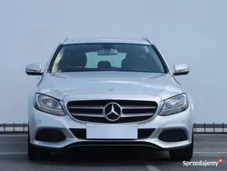 Srebrny Używany 2016 Mercedes C180 Kombi | 49 999 zł (Uczciwa cena)