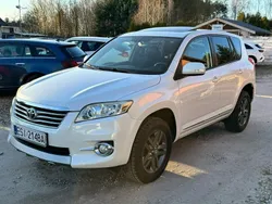 Biały Używany 2011 Toyota RAV4 SUV | 39 900 zł (Uczciwa cena)