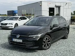 Czarny (metalik) Używany 2024 VW Golf VIII Kombi | 105 900 zł (Super Cena)