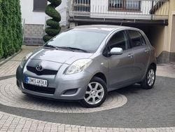 Szary (metalik) Używany 2009 Toyota Yaris Hatchback | 12 900 zł (Uczciwa cena)