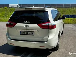 Używany 2016 Toyota Sienna XLE Minivan | 94 999 zł