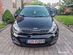 Czarny Używany 2014 Kia Rio 2 Hatchback | 25 900 zł (Uczciwa cena)