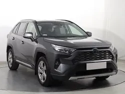 Szary Używany 2020 Toyota RAV4 SUV | 132 999 zł (Dość drogi)