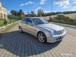 Srebrny Używany 2005 Mercedes C180 Sport Edition Sedan/Limuzyna | 32 000 zł