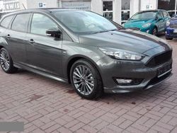 Szary metalik (metallic) Używany 2017 Ford Focus ST-Line Sedan/Limuzyna | 90 252 zł