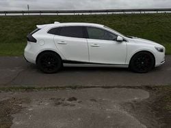 Biały Używany 2012 Volvo V40 Kombi | 37 600 zł (Dość drogi)