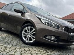 Brązowy Używany 2012 Kia Ceed 2 Kombi | 29 900 zł (Uczciwa cena)
