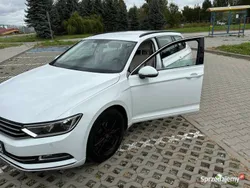 Biały Używany 2017 VW Passat Comfortline Kombi | 63 500 zł (Dość drogi)