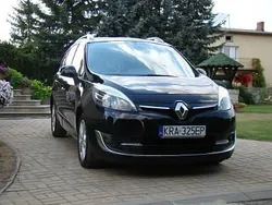 Czarny Używany 2013 Renault Grand Scénic III Minivan | 24 900 zł (Uczciwa cena)