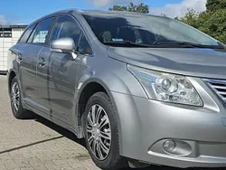 Srebrny Używany 2009 Toyota Avensis Kombi | 18 900 zł (Uczciwa cena)