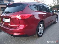 Bordowy Używany 2019 Ford Focus Kombi | 50 000 zł (Dość drogi)