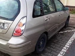 Beżowy Używany 2006 Suzuki Liana Hatchback | 8000 zł