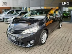 Czarny Używany 2014 Toyota Verso Active Minivan | 49 900 zł