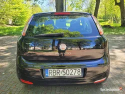 Czarny Używany 2011 Fiat Punto Hatchback | 16 900 zł (Uczciwa cena)