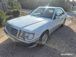 Biały Używany 1990 Mercedes E300 Coupe | 28 900 zł