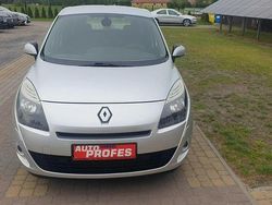 Srebrny (metalik) Używany 2010 Renault Scénic III Minivan | 19 900 zł (Dość drogi)