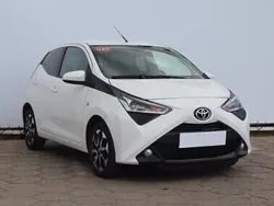 Biały Używany 2019 Toyota Aygo Hatchback | 40 999 zł (Dość drogi)