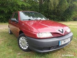 Bordowy Używany 1997 Alfa Romeo 145 Hatchback | 5500 zł