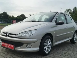 Beżowy (metalik) Używany 2006 Peugeot 206 Hatchback | 10 900 zł (Drogi)