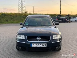 Czarny Używany 2002 VW Passat Sedan/Limuzyna | 6950 zł (Uczciwa cena)