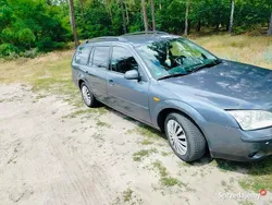 Szary Używany 2002 Ford Mondeo Kombi | 2000 zł