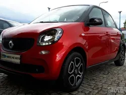 Wiśniowy metalik Używany 2015 Smart ForFour | 51 900 zł