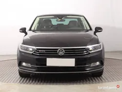 Czarny Używany 2018 VW Passat Sedan/Limuzyna | 74 999 zł (Uczciwa cena)