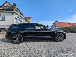 Czarny (metalik) Używany 2021 Volvo V60 Kombi | 99 900 zł (Dobra cena)