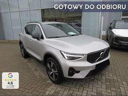 Srebrny Nowe 2025 Volvo XC40 Plus SUV | 191 800 zł