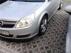 Złoty Używany 2005 Opel Vectra Sedan/Limuzyna | 12 600 zł