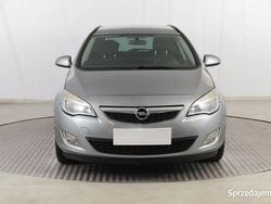 Srebrny Używany 2011 Opel Astra Kombi | 13 999 zł (Uczciwa cena)