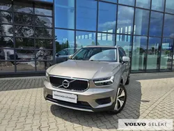 Szary Używany 2022 Volvo XC40 SUV | 134 900 zł (Super Cena)