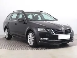Czarny Używany 2019 Skoda Octavia Kombi | 58 999 zł (Uczciwa cena)