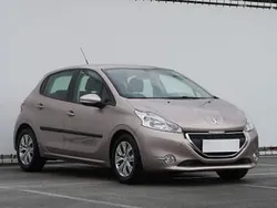 Inny kolor Używany 2012 Peugeot 208 Hatchback | 22 499 zł (Uczciwa cena)