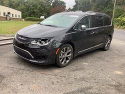 Czarny Używany 2017 Chrysler Pacifica Limited SUV | 94 000 zł