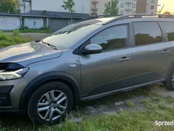 Szary Używany 2023 Dacia Jogger Sedan/Limuzyna | 63 500 zł (Uczciwa cena)