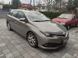 Beżowy Używany 2015 Toyota Auris Comfort Kombi | 41 999 zł (Uczciwa cena)