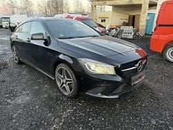 Czarny Używany 2016 Mercedes CLA250 Sedan/Limuzyna | 35 900 zł