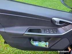 Czarny Używany 2011 Volvo XC60 SUV | 48 000 zł