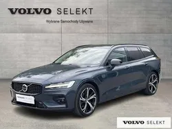 Niebieski Używany 2023 Volvo V60 Kombi | 164 900 zł (Uczciwa cena)