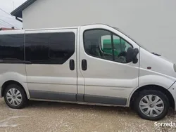 Srebrny Używany 2004 Renault Trafic Van | 15 000 zł (Dość drogi)