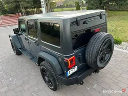 Grafitowy Używany 2017 Jeep Wrangler SUV | 109 600 zł (Super Cena)