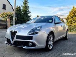 Srebrny Używany 2018 Alfa Romeo Giulietta Hatchback | 28 900 zł